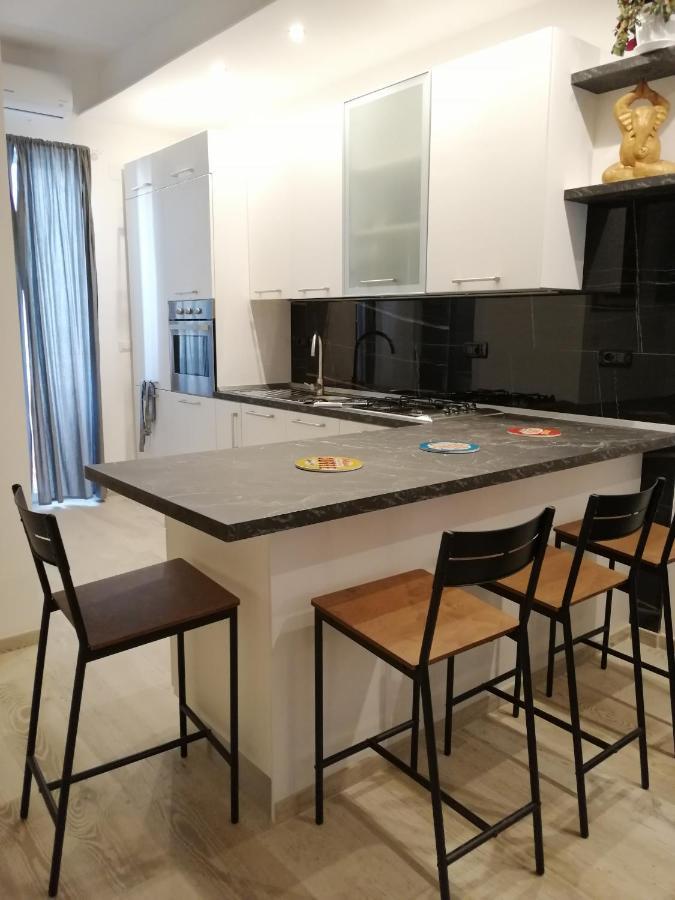 Love Mirrors And Flowers - Affitti Brevi Italia Apartment Bari Exterior photo