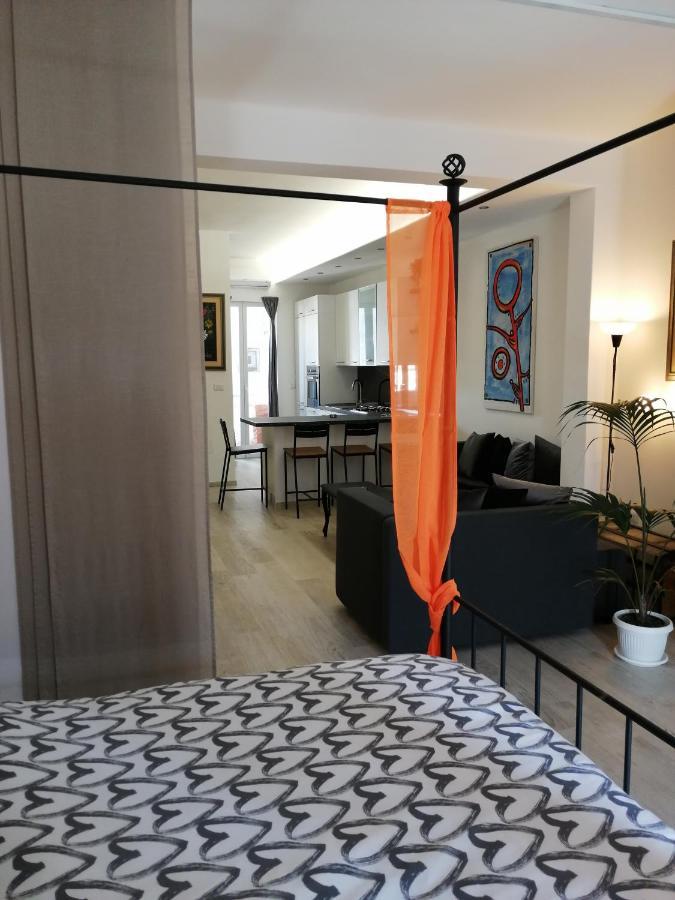 Love Mirrors And Flowers - Affitti Brevi Italia Apartment Bari Exterior photo